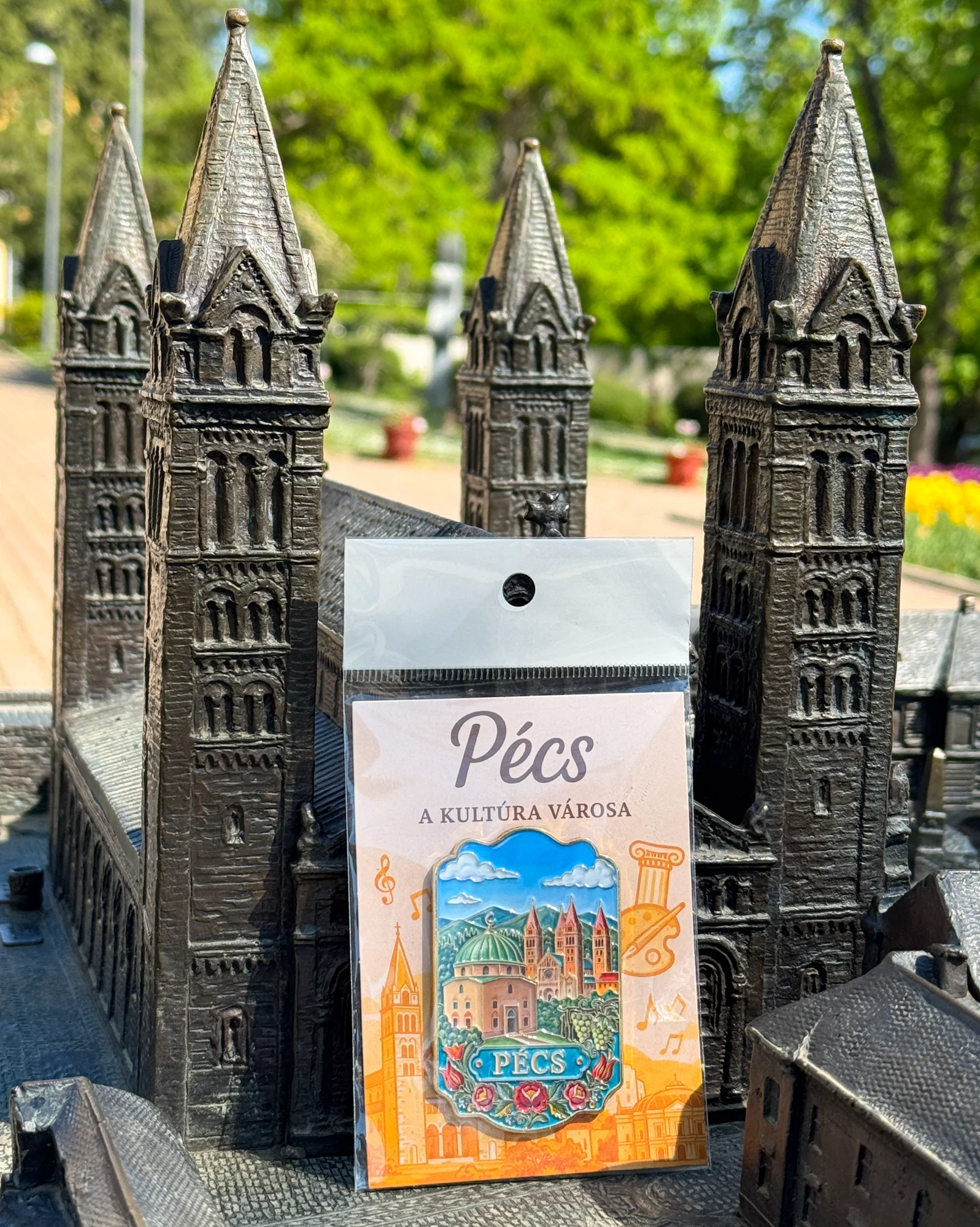 Fém hűtőmágnes (Pécs)